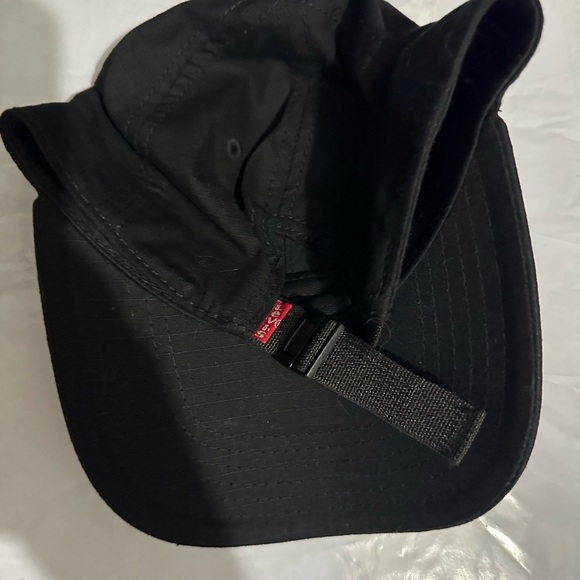 Lot of Adjustable Hats- MLB, Orvis, Levi’s - Picture 7 of 11